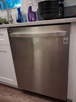 Lg thin q dish washer