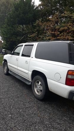 2003 Chevy suburban $5000 obo