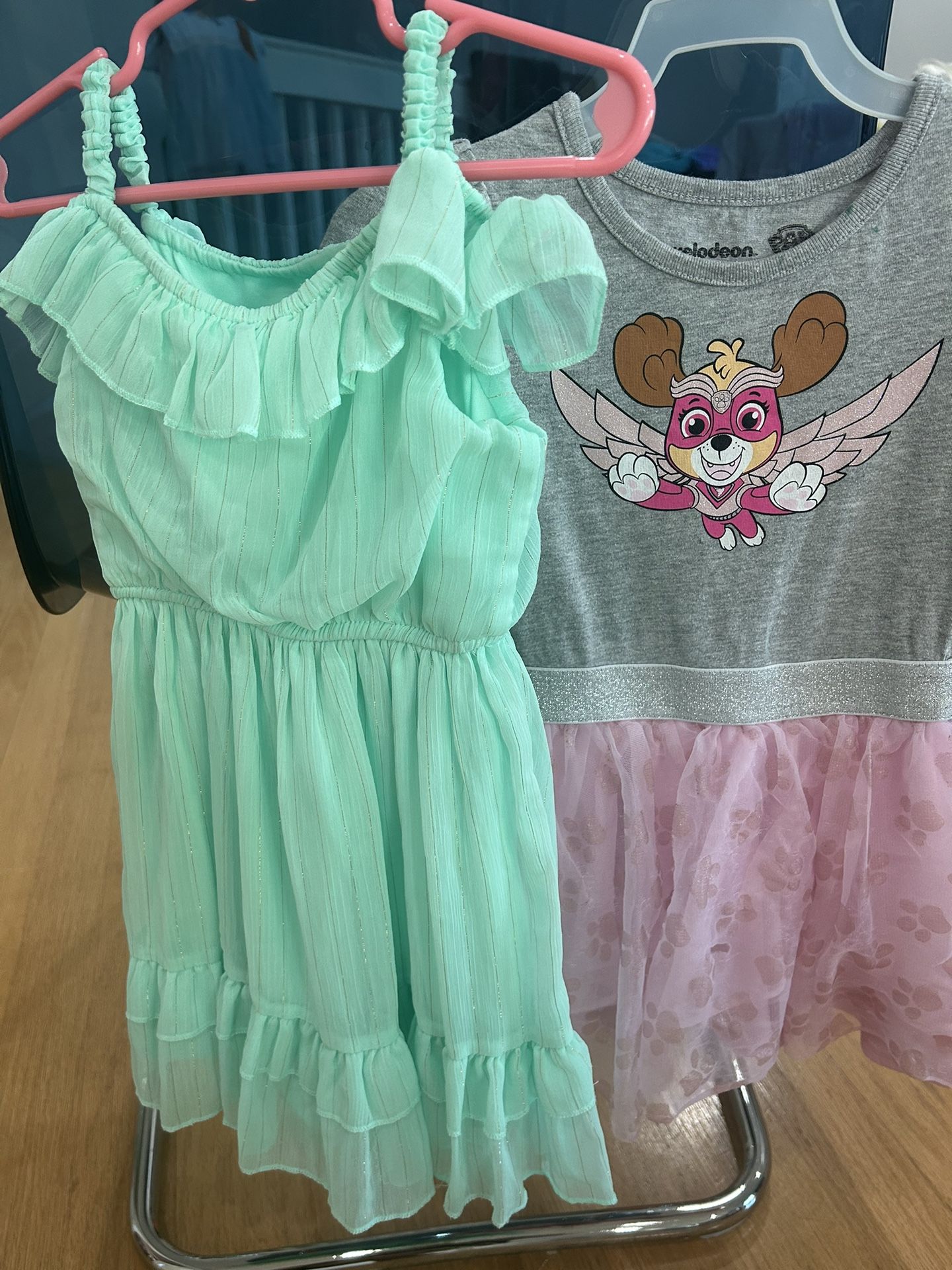 Girl Dresses - Size 3/4 - Like New