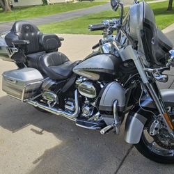 2017 CVO Limited  Harley Davidson 