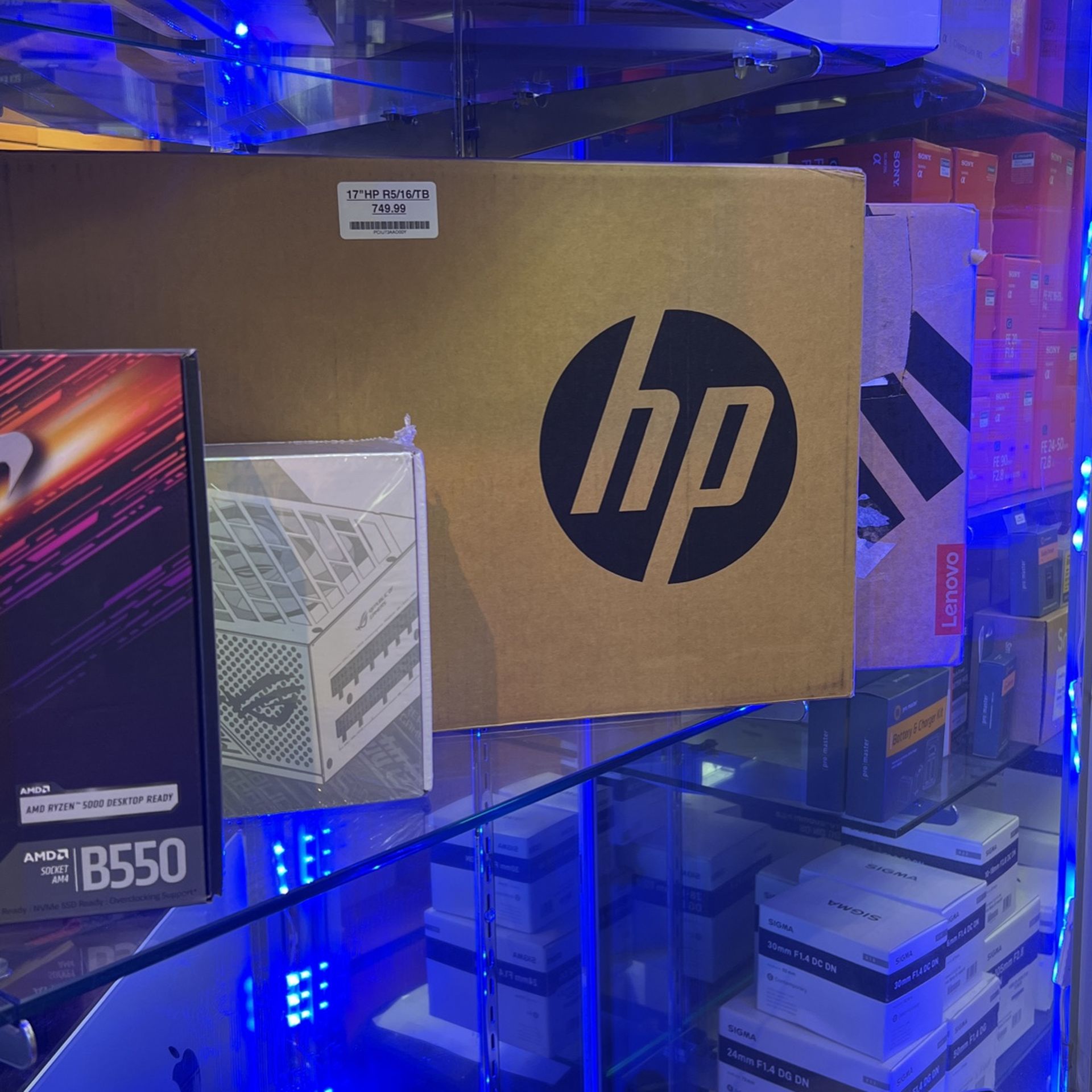 17”HP Ryzen 5 16Ram TB SSD