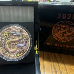 One Kilo High Relief Copper Year Of Snake Round 