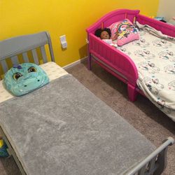 2 Toddler Beds 