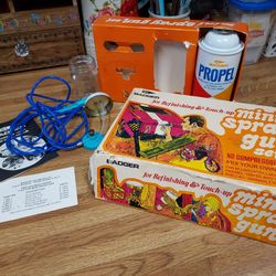 1970's MINI SPRAY GUN SET