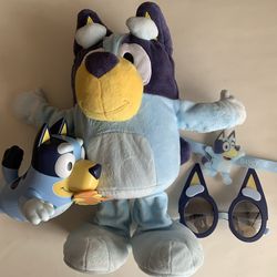 Bluey toys lot of 4 read description