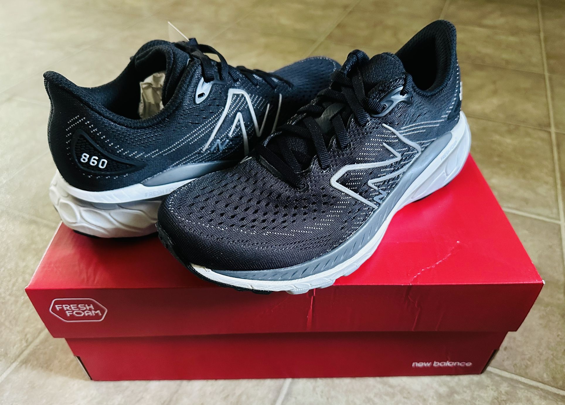 New Balance Fresh Foam X 860V13 Sz 8.5 Women