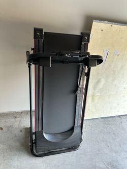Folding Treadmill with Handlebar