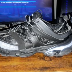 Balenciaga tracks LED
