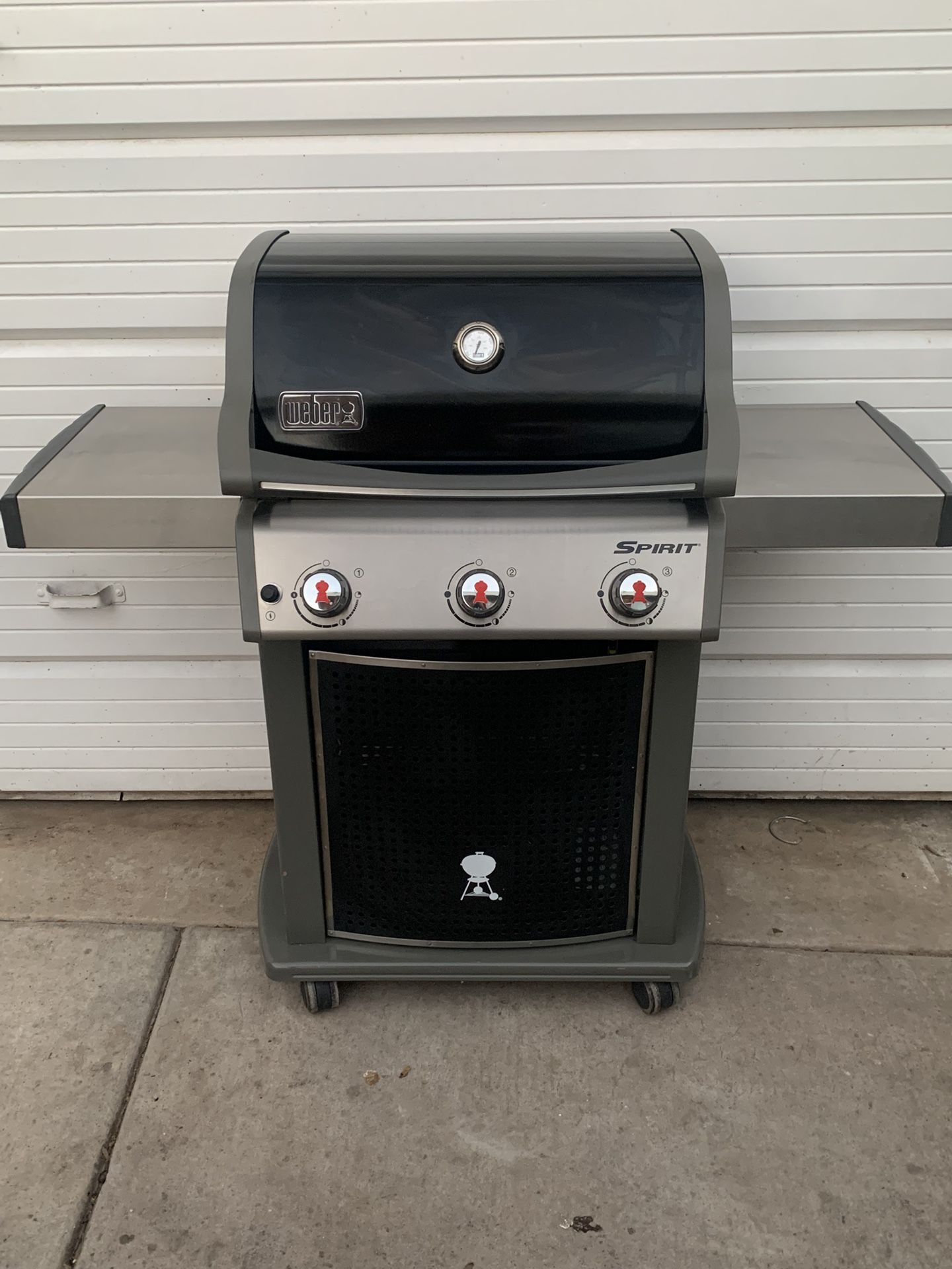 Weber Spirit E-310 BBQ Grill 3 Burners Propane LP For Sale