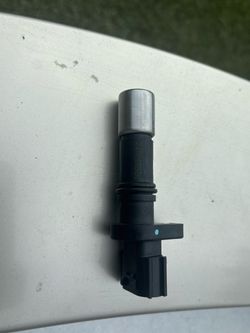 Crankshaft position sensor toyota   crankshaft sensor