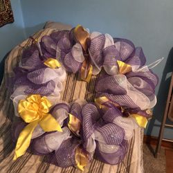 24” Deco Mesh Wreath