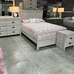 Must Go Asap ! Brand Queen  And King Size Bedroom Set - Free Shipping 