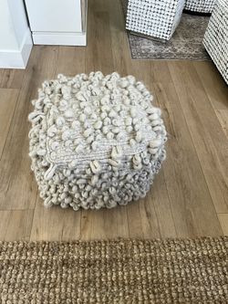 Restoration hardware - Nubby Taupe/beige Ottoman - Wool. Super Cute.