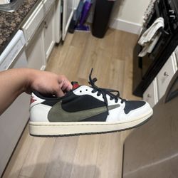 Travis Scott Olives Jordan 1 Low Size 10.5 Men’s/ Women’s Size 12