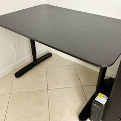 IKEA Bekant desk 