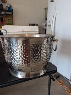 Costco 24 Qt Hammered Stainless Steel Beverage Tub / Ice Bucket