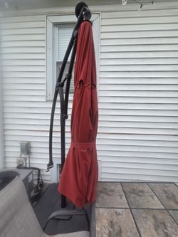 Hampton Bay 10' Offset Cantilever Patio Umbrella