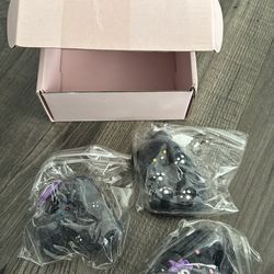 3 Halloween themed squishy’s