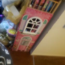 5foot'4 Inch Doll House