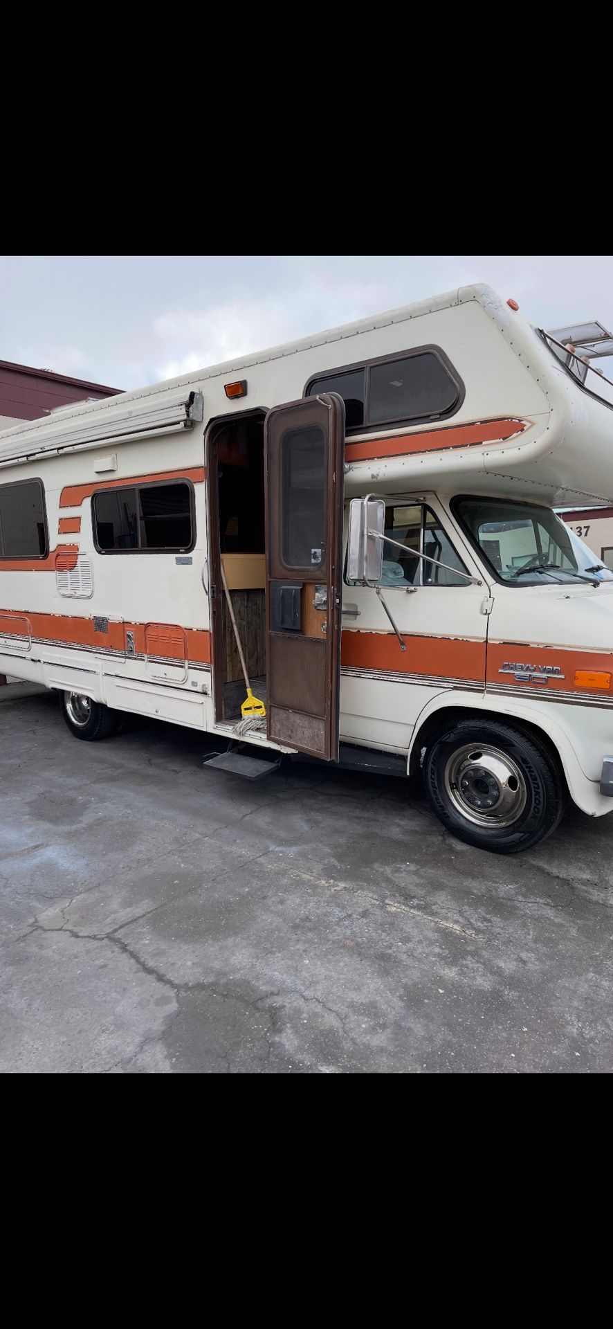 1985 Chevy Lazy Daze