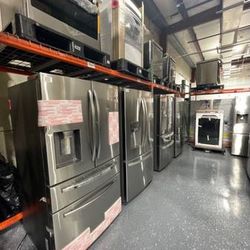 New appliances refrigerator washer dryer stove range Samsung and LG