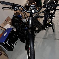 New Aventon E-bike with Lock Chain.