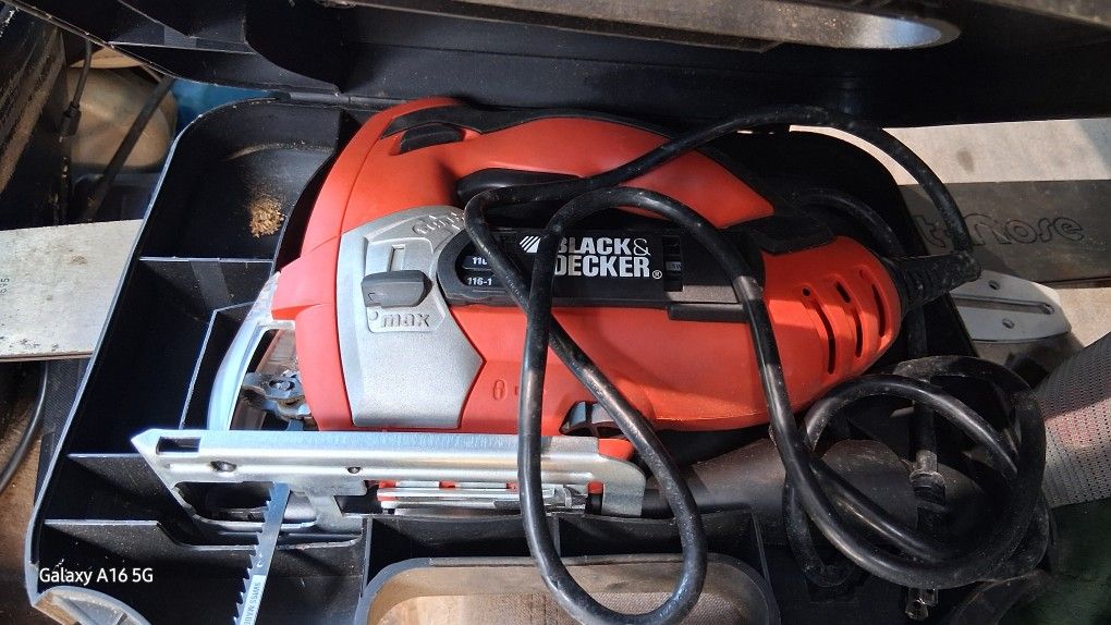Black And Decker Turbo Jigsaw