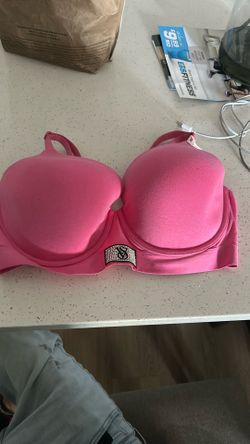 Victoria’s Secret Bra (New never used)