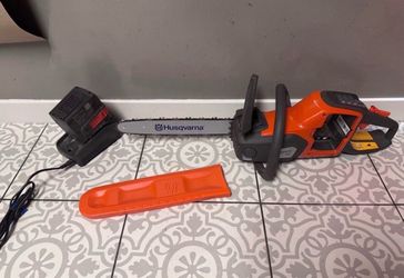 Husqvarna Power Axe 225i Battery Operated Chainsaw