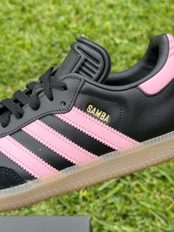 Samba adidas tennis shoes