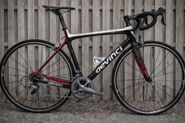 🚴‍♂️ Devinci Leo SL Carbon Road Bike – Size 56  Selling a clean and well-maintained Devinci Leo SL Carbon Road Bike. Lightweight, responsive, and per