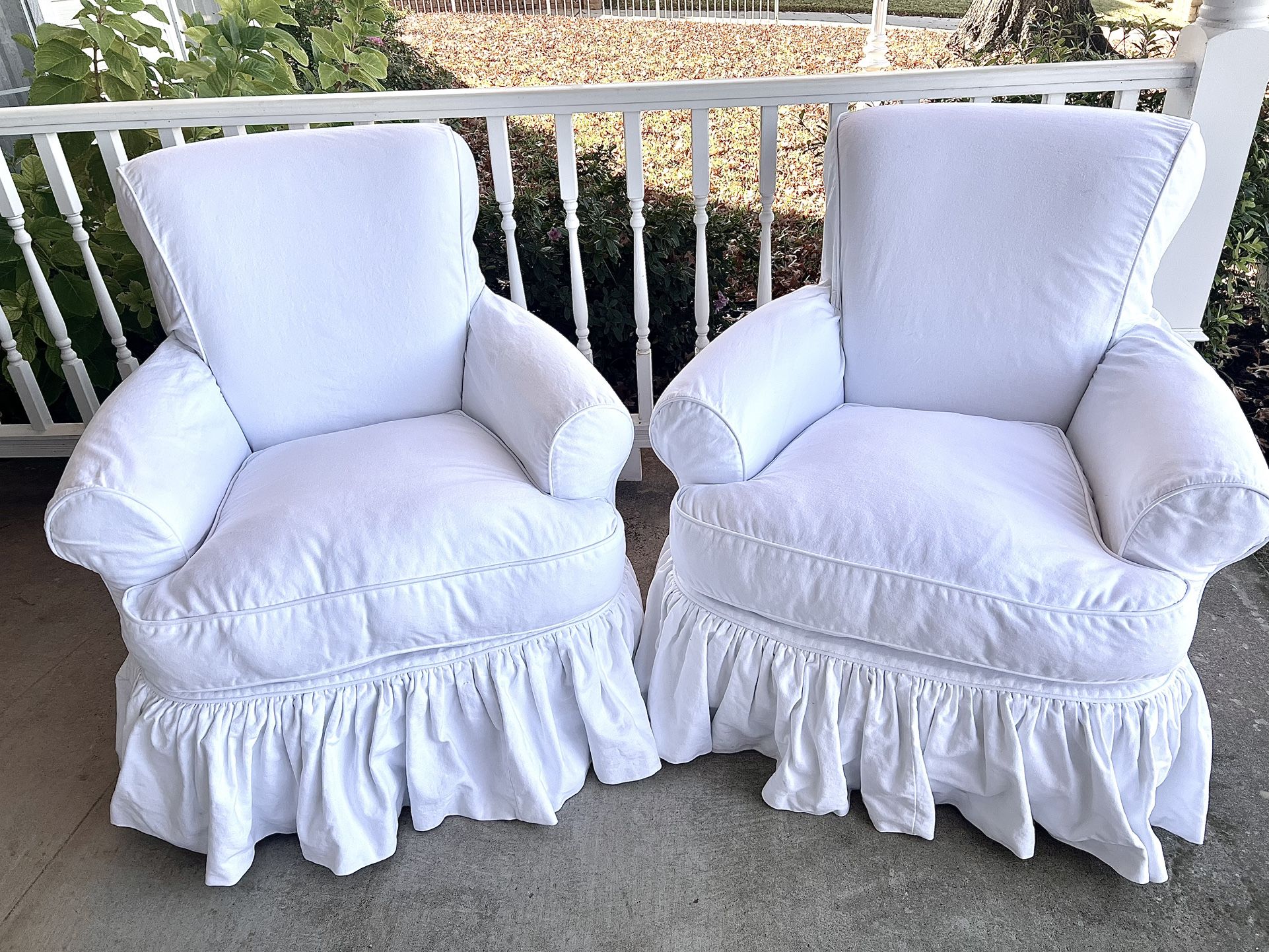 LIKE NEW!! Large Cushy White Slipcovered Chairs Skirted