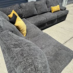 Dark Two Tone Grey L Sectional 🖤🩶