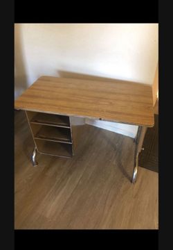 Kids Desk And Chair. 