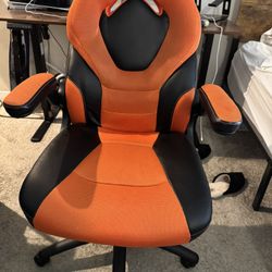 Gaming Chair Rolling With Cushions