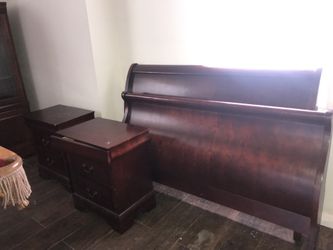 WOODEN BED FRAME