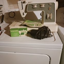 Singer Sewing Machine