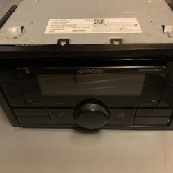 Kenwood Stereo DPX524BT
