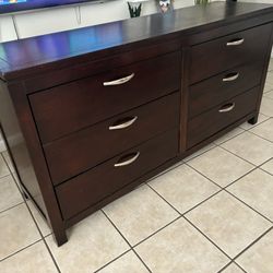 Dresser 6 drawers