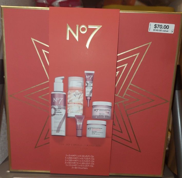 N°7 Facial Care Set!
