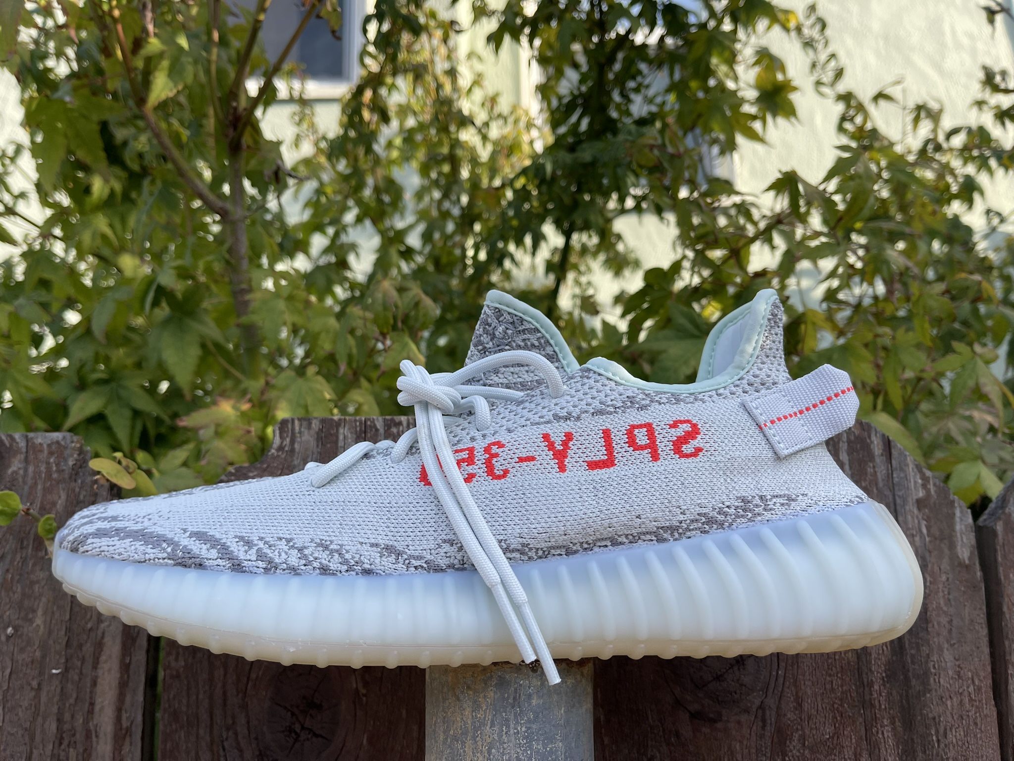 Adidas Yeezy Boost 350 V2 “ Blue Tint “ Size 11.5