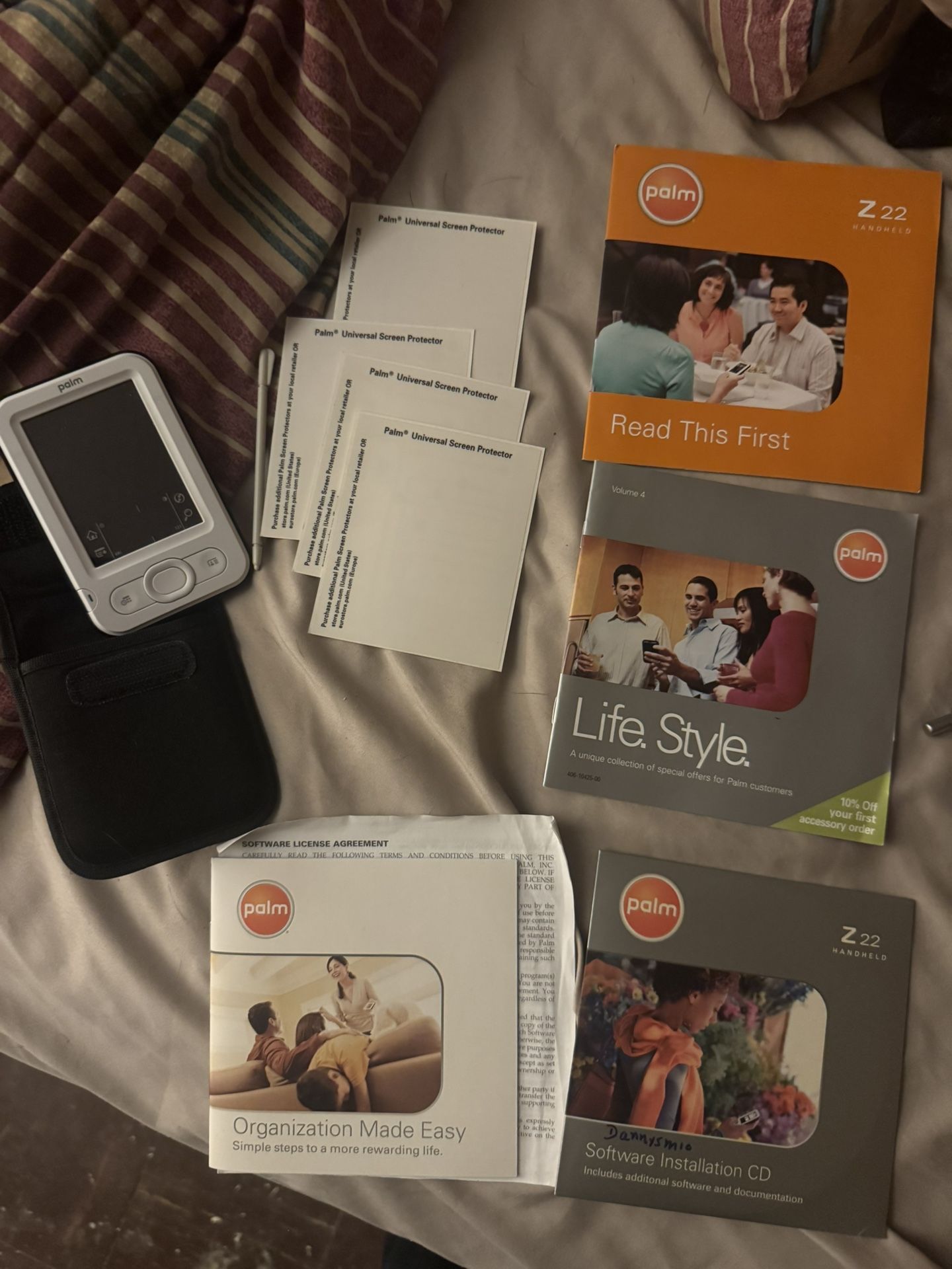 Palm Z22 Handheld - 80$ - mint condition, like new- missing charger. Read full description.