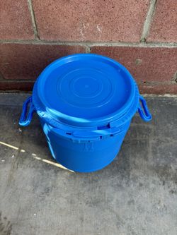 Tool Containers For Stucco Or Concrete Mix