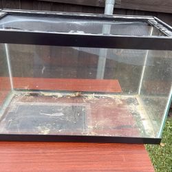 Reptile Terrarium With Locking Top