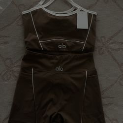 Alo Yoga  performance set