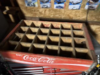 Vintage 1972 Coca-Cola Wooden Crate – 24 Slot – Red & White Logo