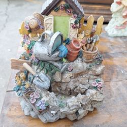 Heritage Mint Water Fountain Collection Watering The Garden Read Resin

