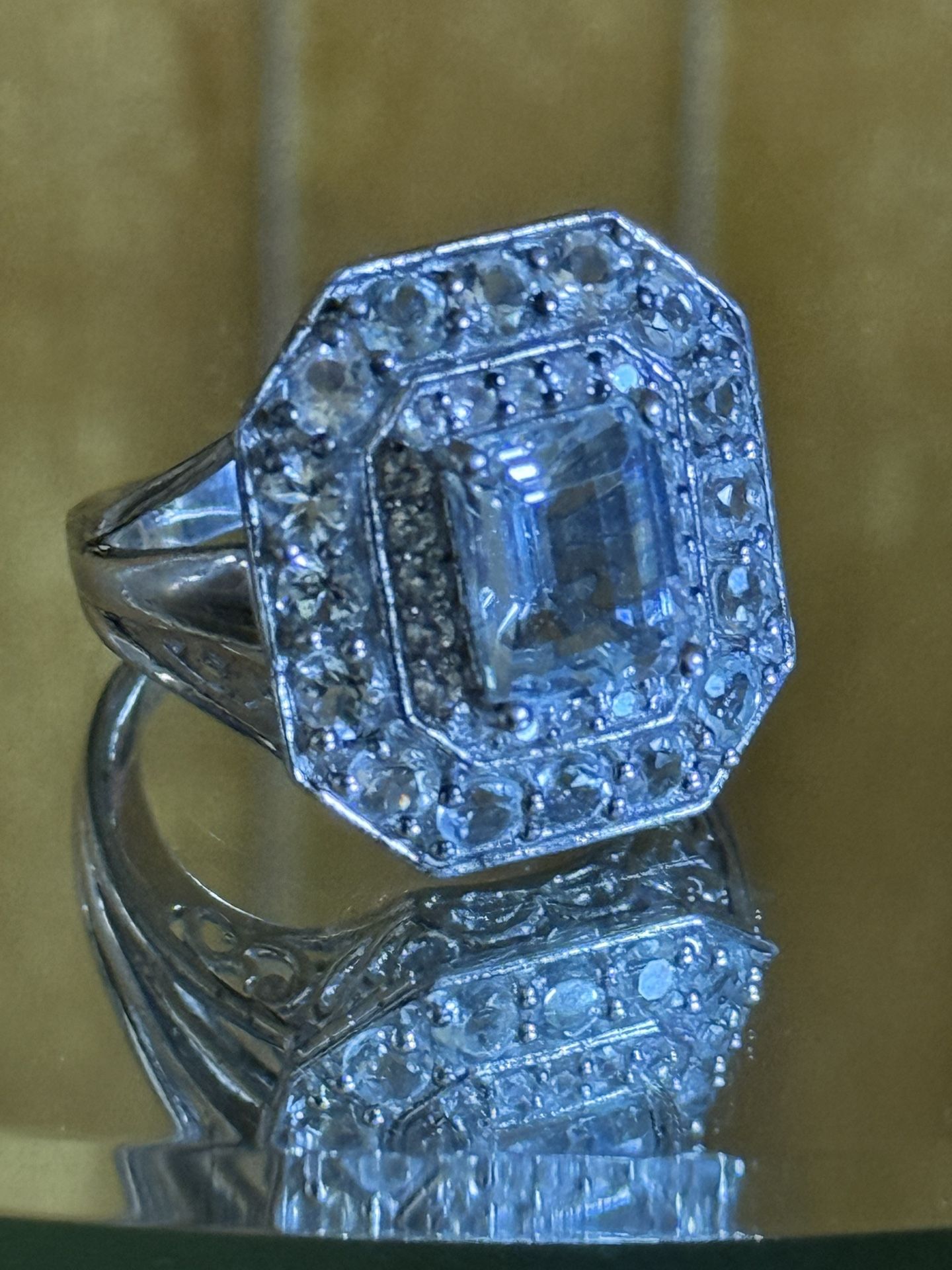 Stunning Sterling Silver 925 Austrian Crystal Cocktail Ring