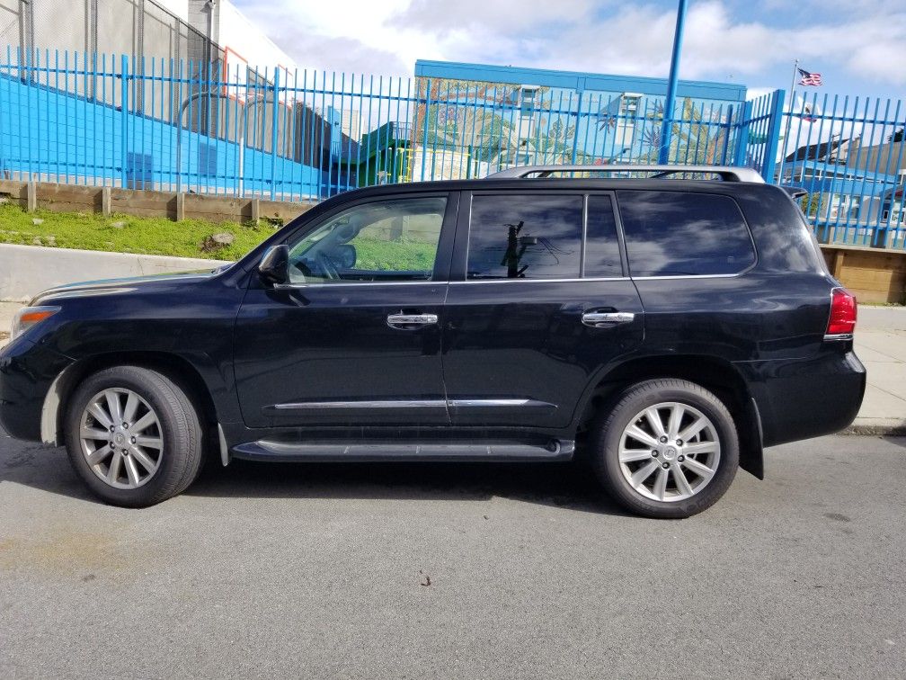 2010 Lexus LX 570