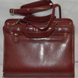 Excellent Condition Foray Red Faux Leather Planner 3 Ring Multi Pocket Binder 8x11 Paper Briefcase